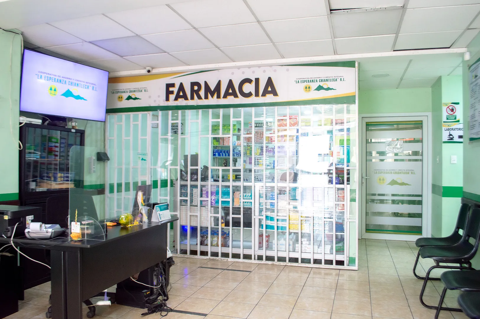 Farmacia y Laboratorio Clínico